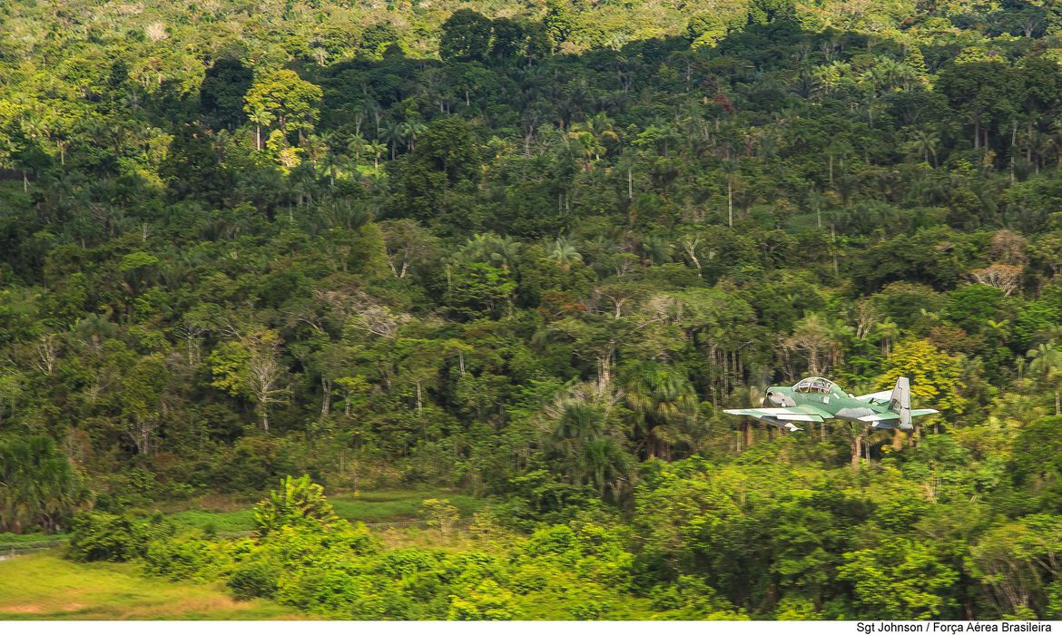 TI Yanomami agora tem proteção do espaço aéreo, decreta Lula