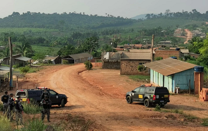 Operação de guerra cerca invasores de Terra Indígena mais desmatada na Amazônia